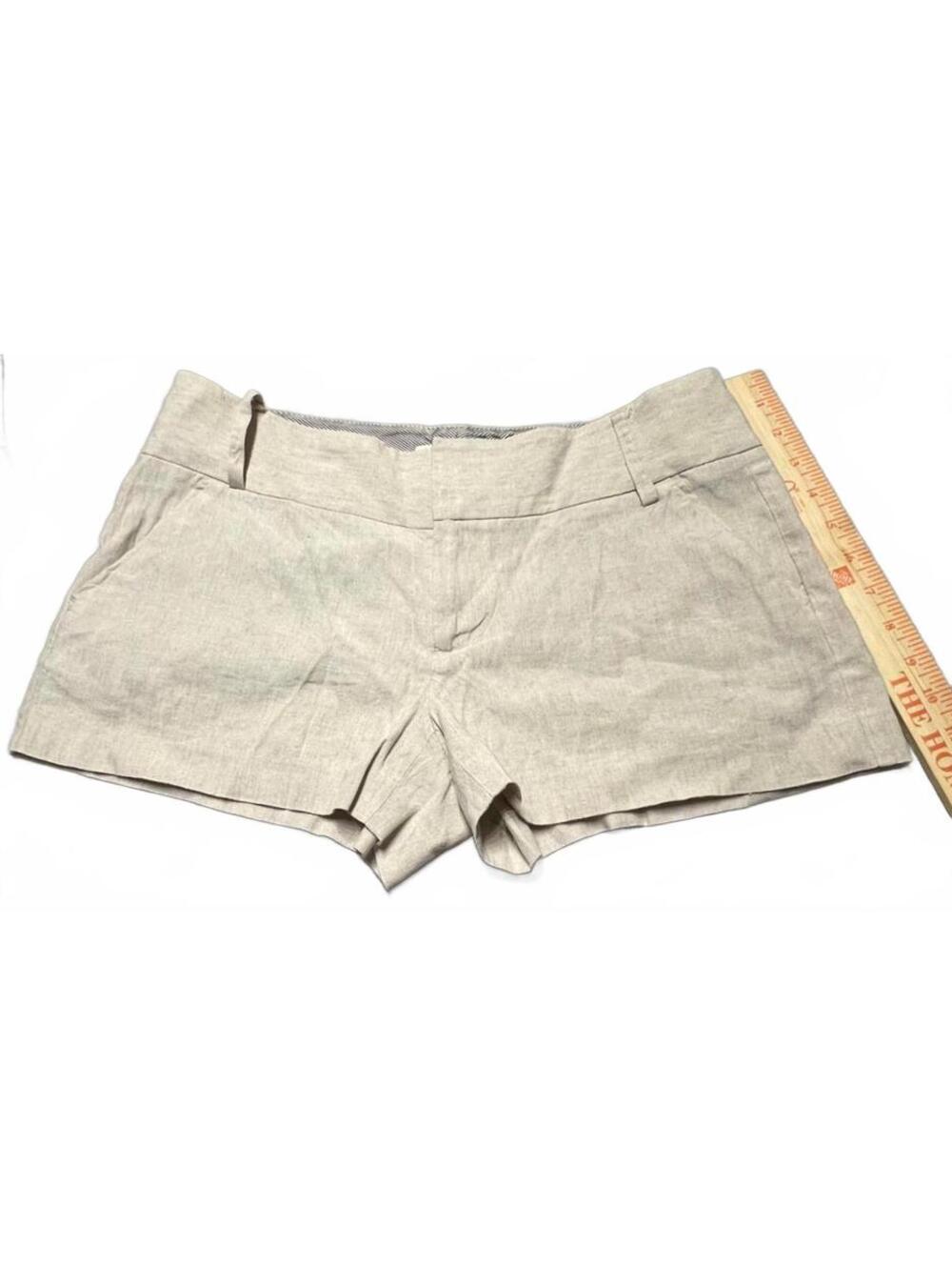 Alice + Olivia Arthur Linen Blend Tailored Shorts Beige Quiet Luxury Size 8